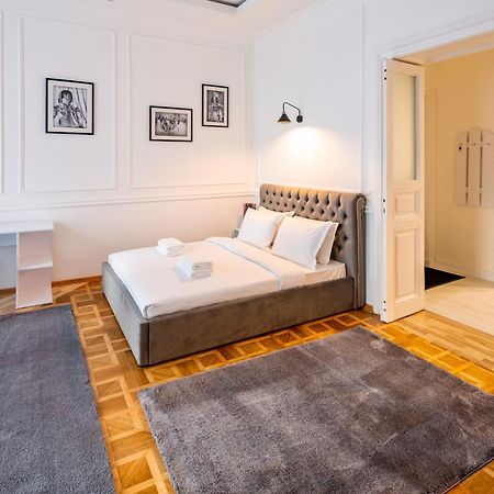 Alfa Apartments Grushevskoho 7 Lviv Dış mekan fotoğraf