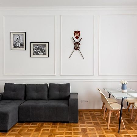 Alfa Apartments Grushevskoho 7 Lviv Dış mekan fotoğraf