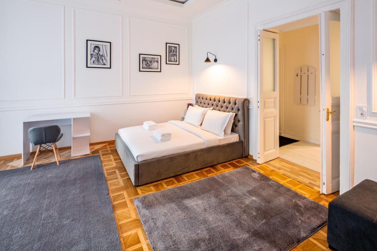 Alfa Apartments Grushevskoho 7 Lviv Dış mekan fotoğraf