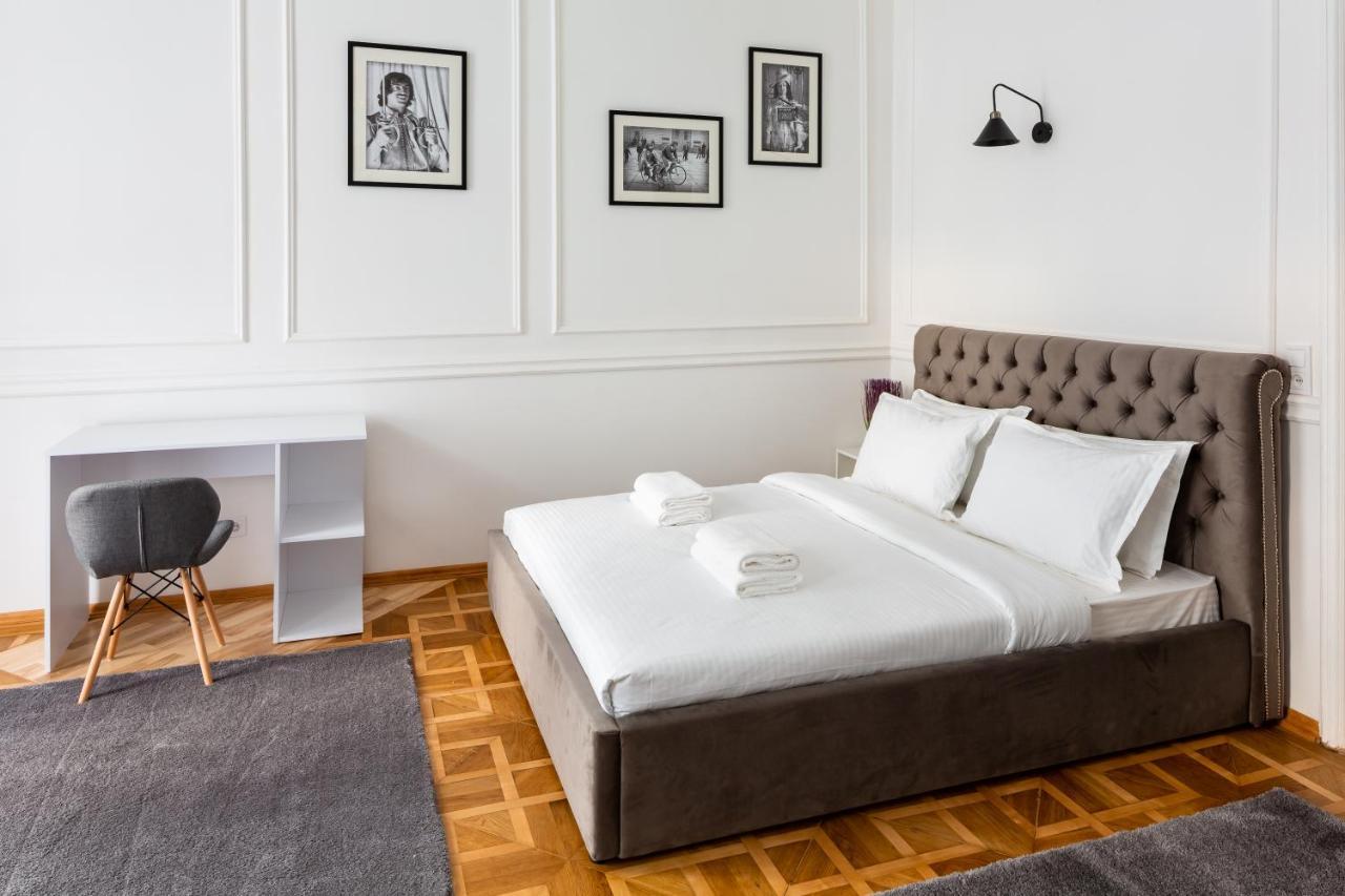 Alfa Apartments Grushevskoho 7 Lviv Dış mekan fotoğraf