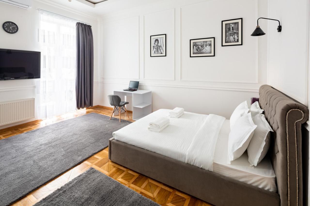 Alfa Apartments Grushevskoho 7 Lviv Dış mekan fotoğraf