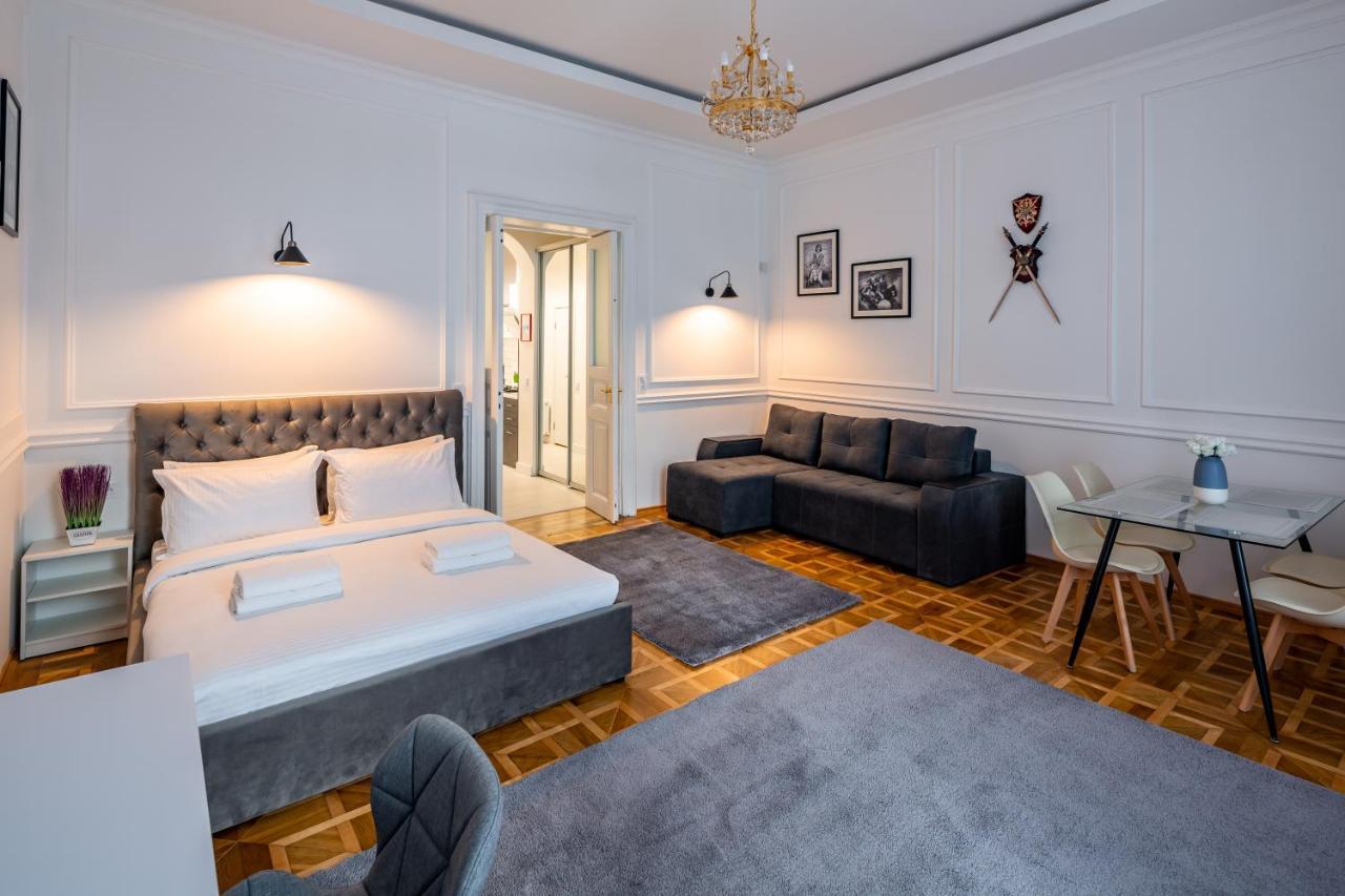 Alfa Apartments Grushevskoho 7 Lviv Dış mekan fotoğraf